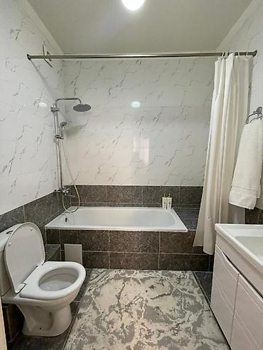 Продажа квартир: 5 и более комнат, 220 м², 2 этаж — 18