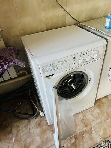 пол афтамат: Кир жуучу машина Indesit, Колдонулган, Автомат, 7 кг чейин