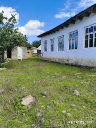 Həyət evləri və villaların satışı: Lerikin Noda kendinde. Heyet evi satilir. asfalta 2 degigelik yol — 14