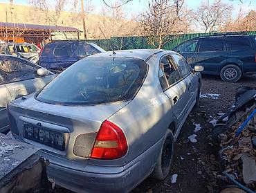 Другие детали кузова: Mitsubishi Carisma, хеджбек, серебристый цвет, все запчасти есть а — 4