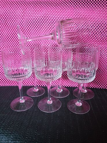 Čaše: Case nove kristal 60,70te za vino,rucni rad. Case komada 7 u ceni — 6