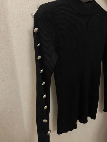 женские свитера с кружевом: Женский свитер S (EU 36), цвет - Черный