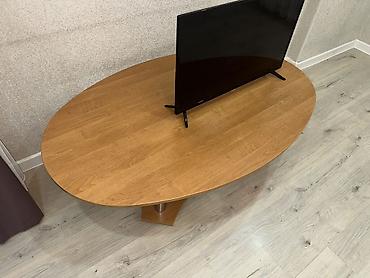 Другая мебель: 1) шкаф 5) таршер 6) 2 комода 7) диван 8) ковер 9) стол — 10