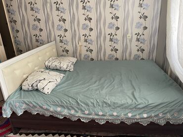 кресло кровать купить бишкек: Продаю двуспальные кровать б/у состояние отличное цена 7000
