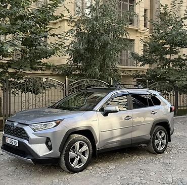 срв багаж: Toyota RAV4: 2021 г., Гибрид, Кроссовер — 2