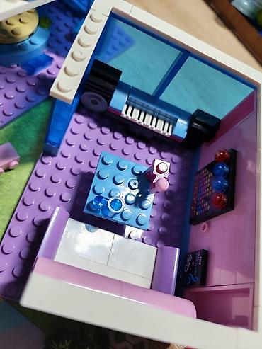 Konstruktorlar: Lego alinib ama oynadilmayib yenidir. Qiymet 20 manata . Unvan — 4