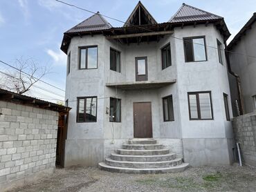 Долгосрочная аренда домов: 270 м², 7 комнат, Парковка, Амбарная, Утепленный — 2