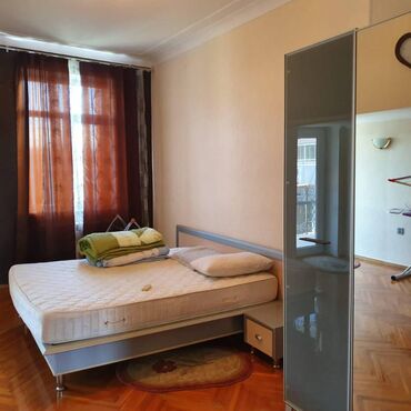 Uzunmüddətli kirayə mənzillər: Menzil GƏNC TAMAŞACILAR TEATIRININ yanında Mənzilin hər bir şəraiti — 7