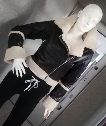 Topovi: S (EU 36), Jednobojni, bоја - Crna — 8