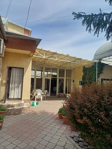 Продажа домов: Дом, 280 м², 8 комнат, Риэлтор, Косметический ремонт