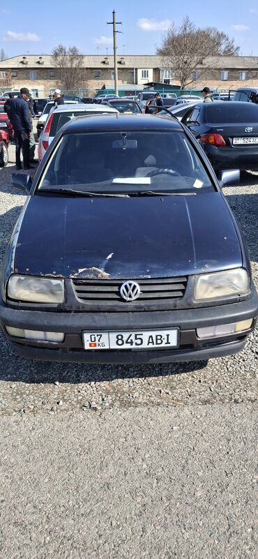 vento vento: Volkswagen Vento: 1992 г., 1.8 л, Механика, Бензин, Седан