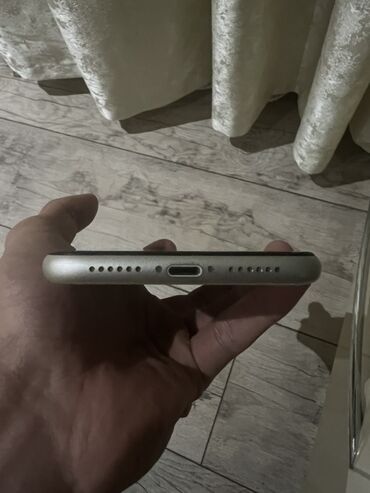 Apple iPhone: IPhone 11, 64 GB, Ağ, Face ID — 6