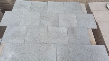 Kafel və metlax: Təbii daşlardan hazırlanmış müxtəlif ölçülü və formalı plitələr — 11