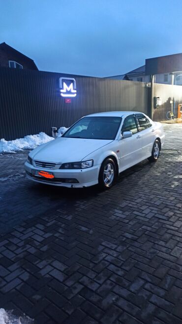 трактор 82 2: Honda Accord: 1999 г., 2 л, Типтроник, Бензин, Седан