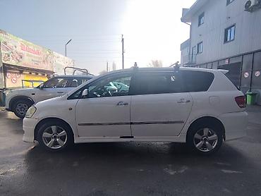 Toyota: Toyota Ipsum: 2002 г., 2.4 л, Минивэн — 7