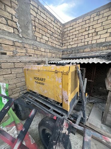 ПО для бизнеса: 2 ədəd Hobart İngiltərə Sak generatoru Perkins sadə matoruyla və Sak