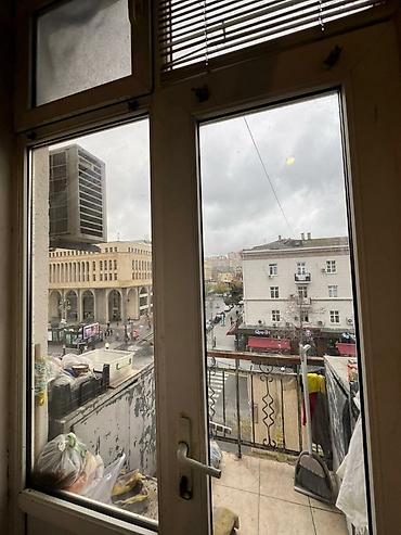 Mənzillər: Bakı, 3 otaqlı, Köhnə tikili, m. Elmlər Akademiyası, 90 kv. m — 10