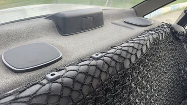 Daewoo: Daewoo Nexia sedanı - Kuzov: 4 qapılı sedan, açıq gümüş rəng - Nömrə — 10