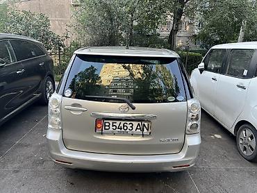 такта раум: Toyota Raum: 2004 г., 1.5 л, Автомат, Бензин, Хэтчбэк — 2