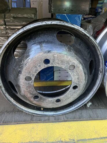 покрышки r19: Железные Диски R 17.5 Mercedes-Benz, отверстий - 6, Б/у