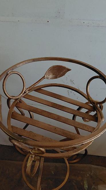 dibcek qablari: Metall bitki stendi – dekorativ qızılı rəng - Material: möhkəm metal — 3