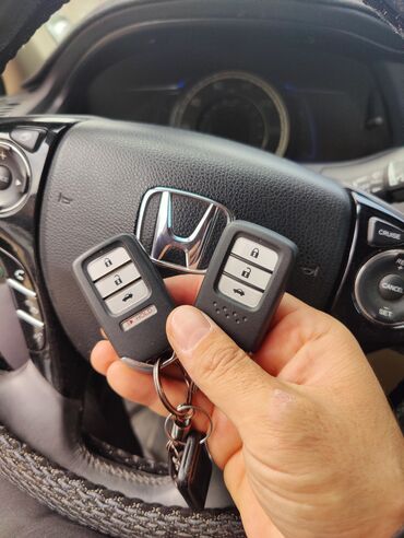 Ключи: Чип ключ Хонда 
Изготовление ключей Хонда