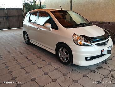 100 с4: Honda Fit: 2004 г., 1.3 л, Автомат, Бензин, Хэтчбэк — 4