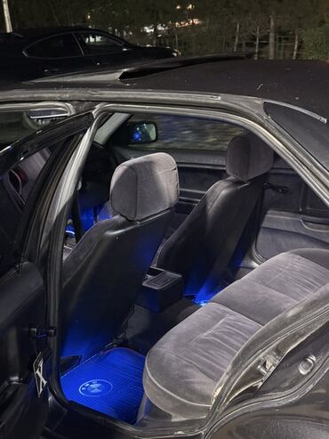 BMW: BMW 3 series: 2 l | 1994 il Sedan — 7