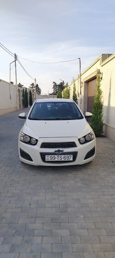 Chevrolet: Chevrolet Aveo: 0.4 l | 2019 il 805 km Universal