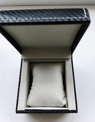 черные часы: Продаю подарочную коробку для часов или ключей. Звоните или пишите — 2