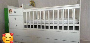 кровать односпальная цена в бишкеке: Белая детская кроватка-трансформер, выполненная из дерева, предлагает