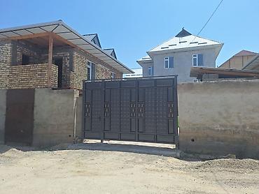 Продажа коттеджей и домов: ОРИЕНТИР Жапалак ОШ НООКАТ жолу Ак буура 1ден эки этаж времянкасы — 3