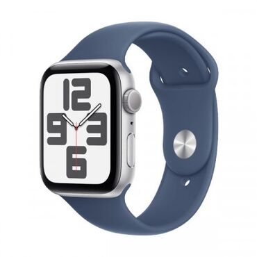 куплю мадем: Умные часы Apple Watch SE с серебристым корпусом и синим ремешком из