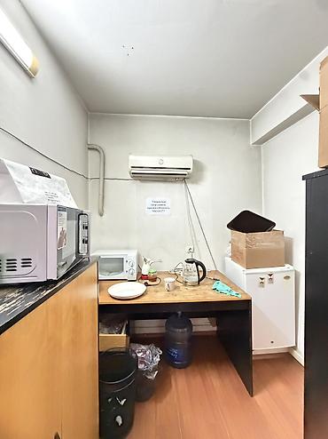 Продажа офисов: Продажа офисов 200 м², С ремонтом, Многоэтажное здание, 1 этаж — 12