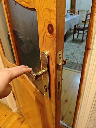 kapi: Şüşəli taxta otaq qapısı - Material: təbii ağac (şam ağacı teksturası — 7