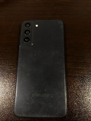 Samsung S21FE modelidir. Cibimde sixildigi ucun ekranina xett dusdu lalafo.az -da Samsung S21FE modelidir. Cibimde sixildigi ucun ekranina xett dusdu