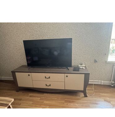 мебель для гостиной: İşlənmiş, TV stend, TV altlığı