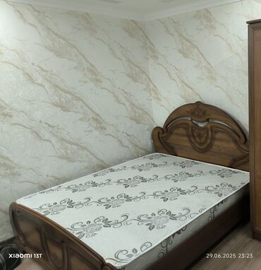 сколько стоит кровать полуторка: Двуспальная кровать, Б/у, С матрасом, длина - 200 см