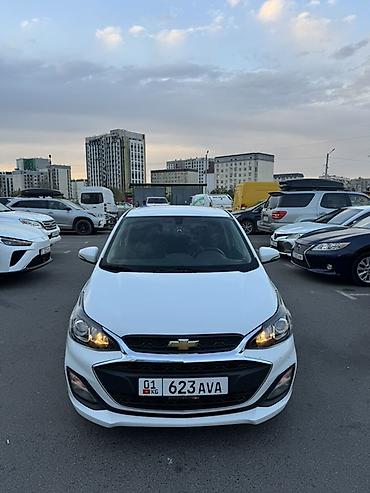 Chevrolet Spark: 2018 г., 1 л, Вариатор, Бензин, Хэтчбэк