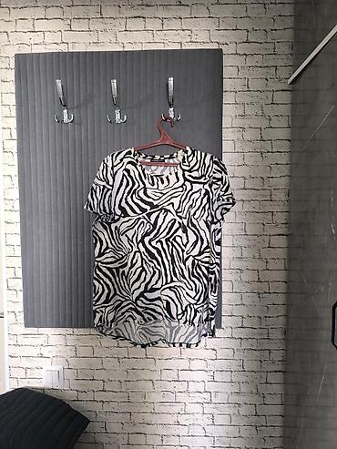 Повседневные платья: Продам весенне -летнюю одежду 52 размера в отличном состоянии. По 2-3 — 8