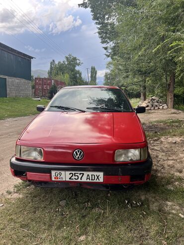 лейлек авто: Volkswagen : 1988 г., 1.8 л, Механика, Бензин, Седан