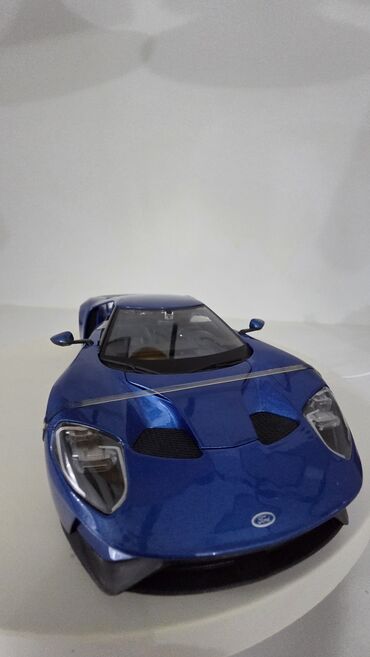 Модели автомобилей: Модель автомобиля Ford GT — коллекционная масштабная реплика в синем — 6