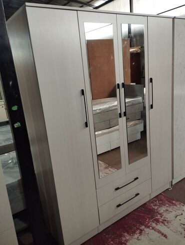 Кухонные столы и стулья: Шкаф для одежды, Новый, ЛДСП