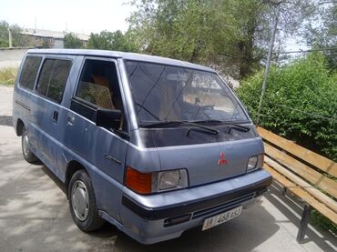 портер матору: Mitsubishi L300: 1988 г., 2.5 л, Механика, Дизель, Бус