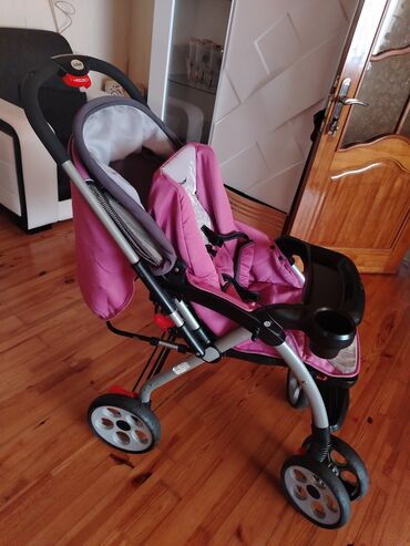 Gəzinti arabaları: Klassik gəzinti arabası, İşlənmiş, Cins: Qız, Ünvandan götürmə — 6