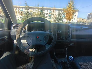 битые машины купить: Volkswagen Golf: 1992 г., 1.8 л, Механика, Бензин, Хэтчбэк — 3