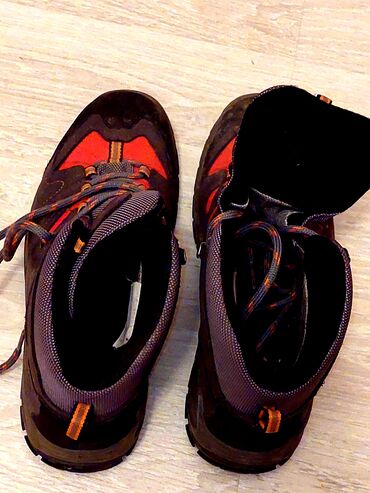 Krasofkalar və idman ayaqqabıları: 38 razmer Klepper krassovka botinka. İçi yumuşaqdır. Yeni kimidir — 15