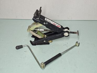 Другие автозапчасти: Оригинальный домкрат Volkswagen Golf 2 / Jetta, Passat B3 / Passat B4