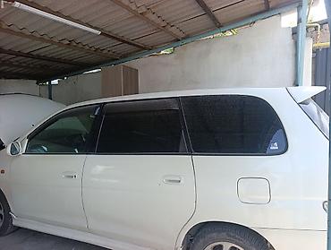 Toyota Gaia: 2003 г., 2 л, Автомат, Бензин, Минивэн