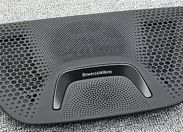 динамик bmw: Комплект сеток с подсветкой и динамиков Bowers&wilkins на bmw g05 — 2